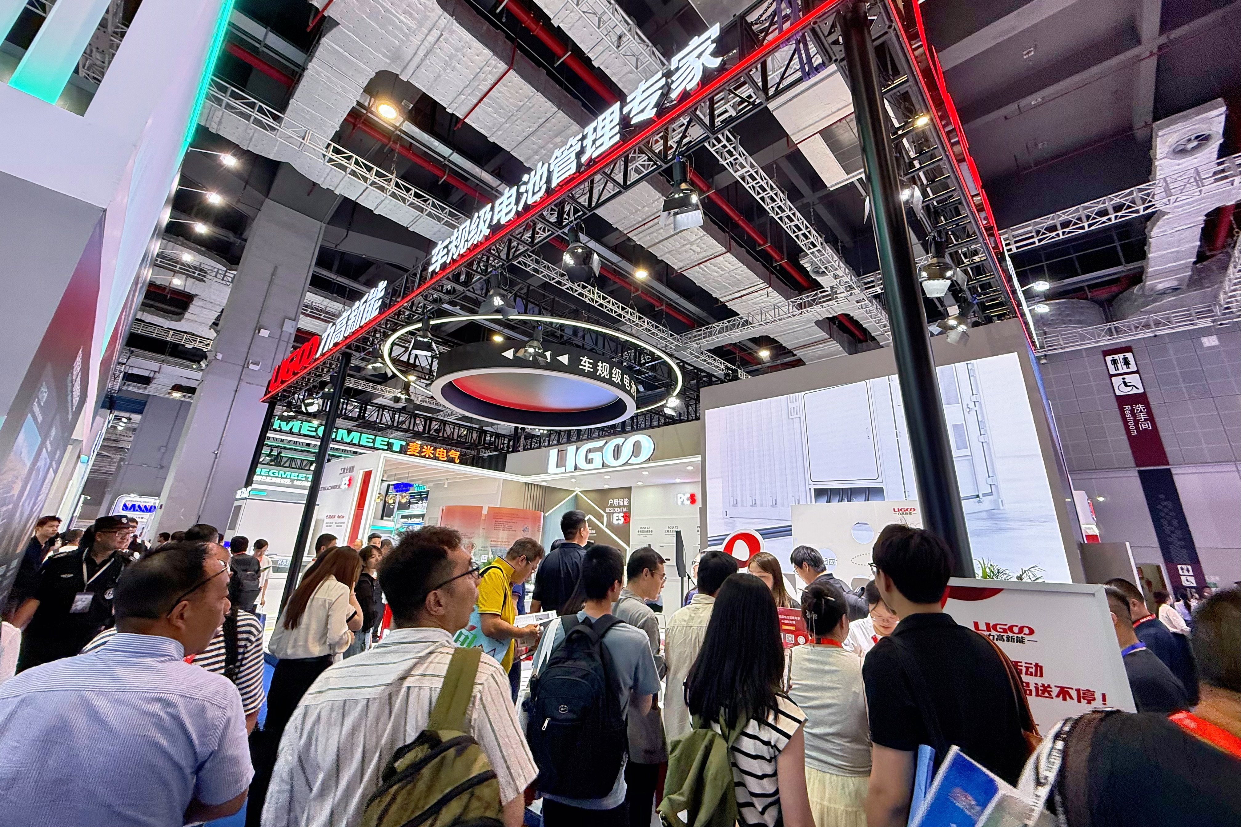 Retour à SNEC PV +! Alpsolarr fait une apparition forte avec sa matrice complète de produits de BMS / PCS / ESS / TMS.Let's Lead Energy Innovation et la construction d'un avenir vert ensemble!